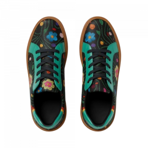 Apolo Arazzo Flower es arte floral con actitud urbana 100%. Son una reinterpretación contemporánea del estampado floral clásico llevada al terreno street.